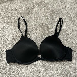 New Victorias Secret ‘Very Sexy’ black underwire push up bra